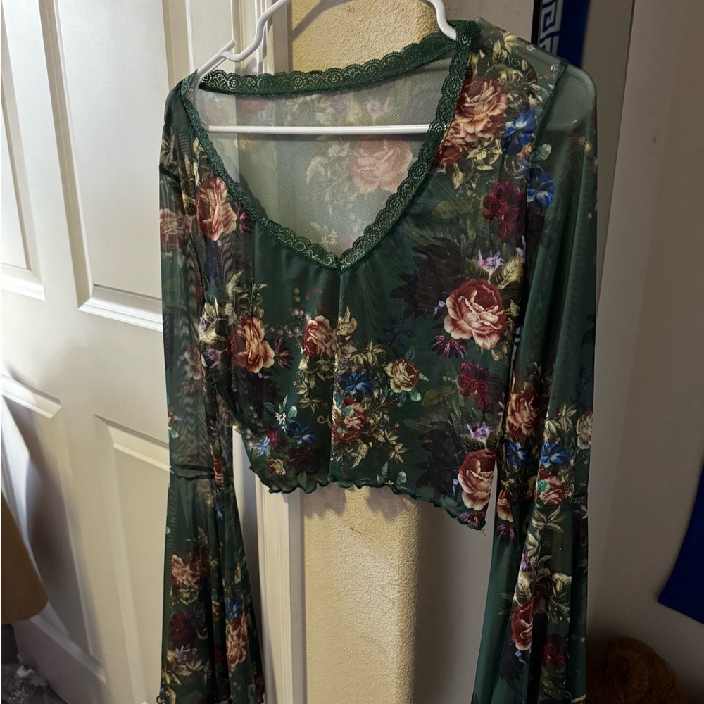 Hippie green Lacey sleeve